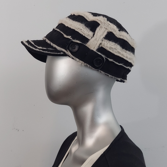 Koutake Wool & Microfibre Hat - Picture 2 of 4